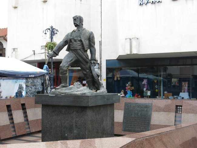 Stevan_Sinđelić_monument,_Svilajnac_3 copy
