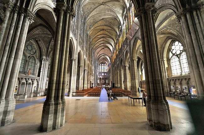 1024px-Saint_Denis_-_La_Basilique_2