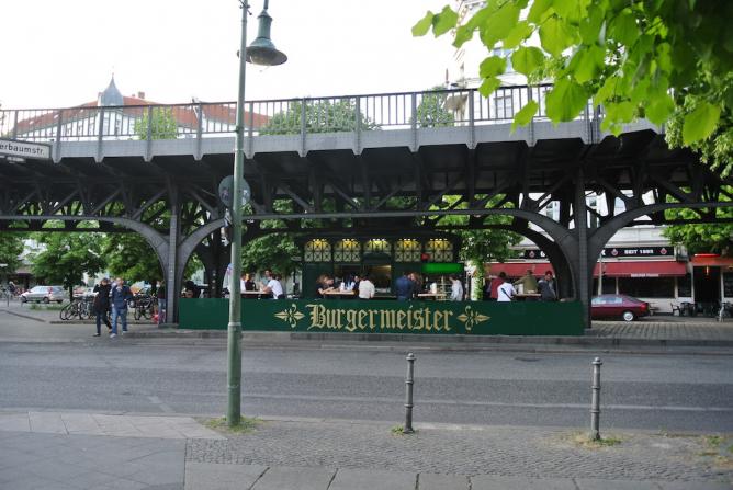 Schnitzelei, Charlottenburg