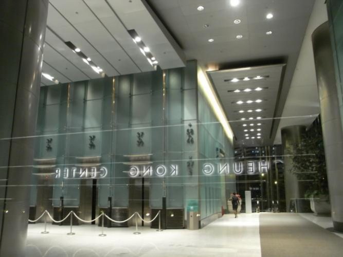 Lobby of the Cheung Kong Centre 2006