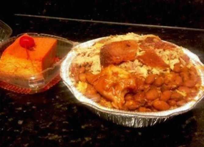 Pernil, pigs feet, rice and beans and flan at Lechonera La Isla