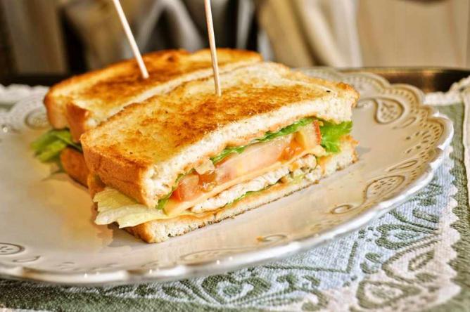 IJYJ's Carryout & Deli