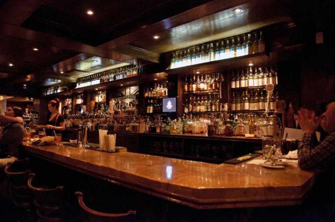 Burgundy Lion, Montreal