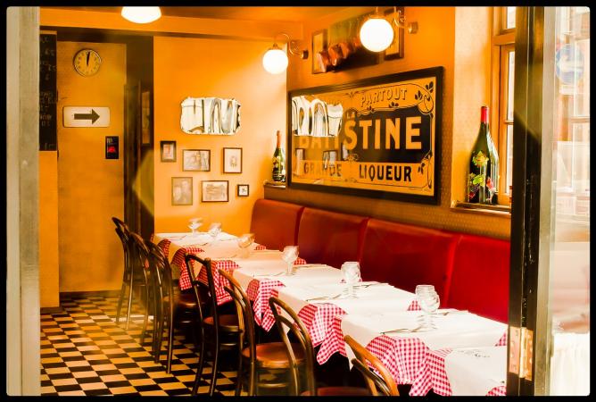 Interior of Casse-Croûte