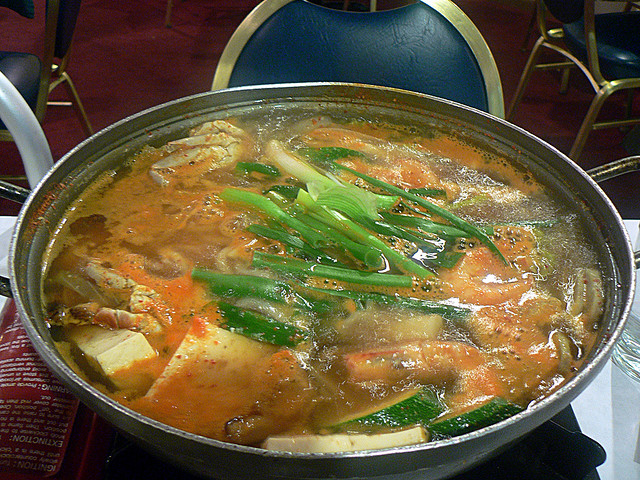 Seafood hotpot