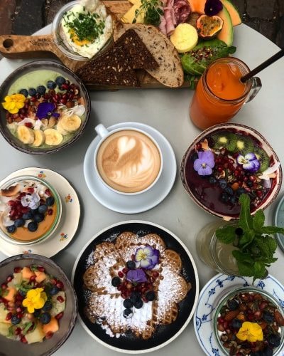 far's dreng cafe restaurant breakfast