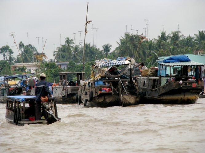 Cai-Be-Floating-Market_Vietnam