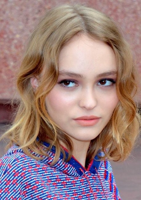 512px-Lily-Rose_Depp_Cannes_2016