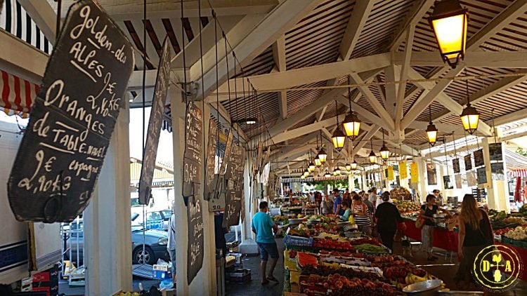 Marché de la Bocca, Cannes | © atl10trader / Flickr
