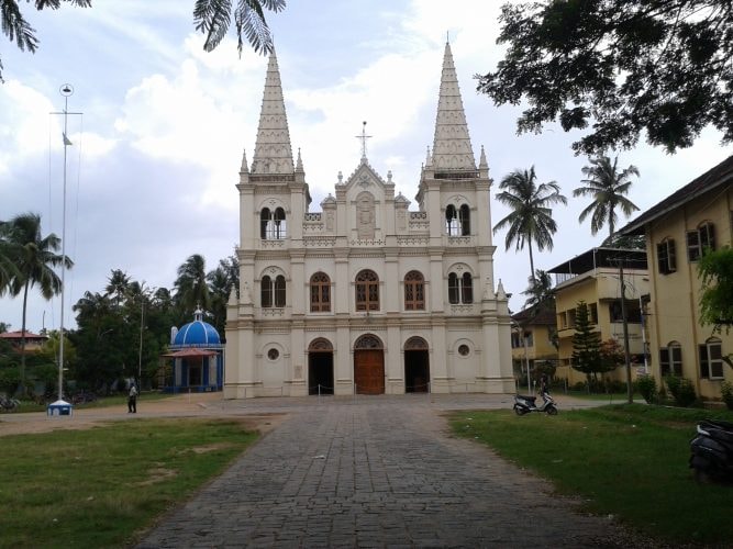 Santa_Cruz_Basilica
