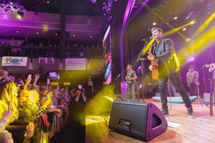 https://www.facebook.com/wildhorsesaloon/
