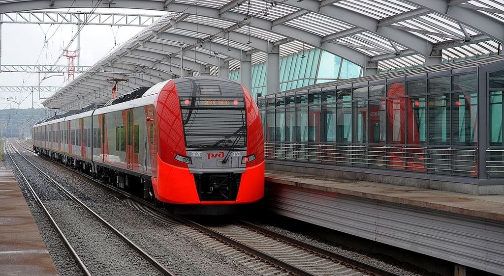1200px-ES2G-032_at_Luzhniki_platform