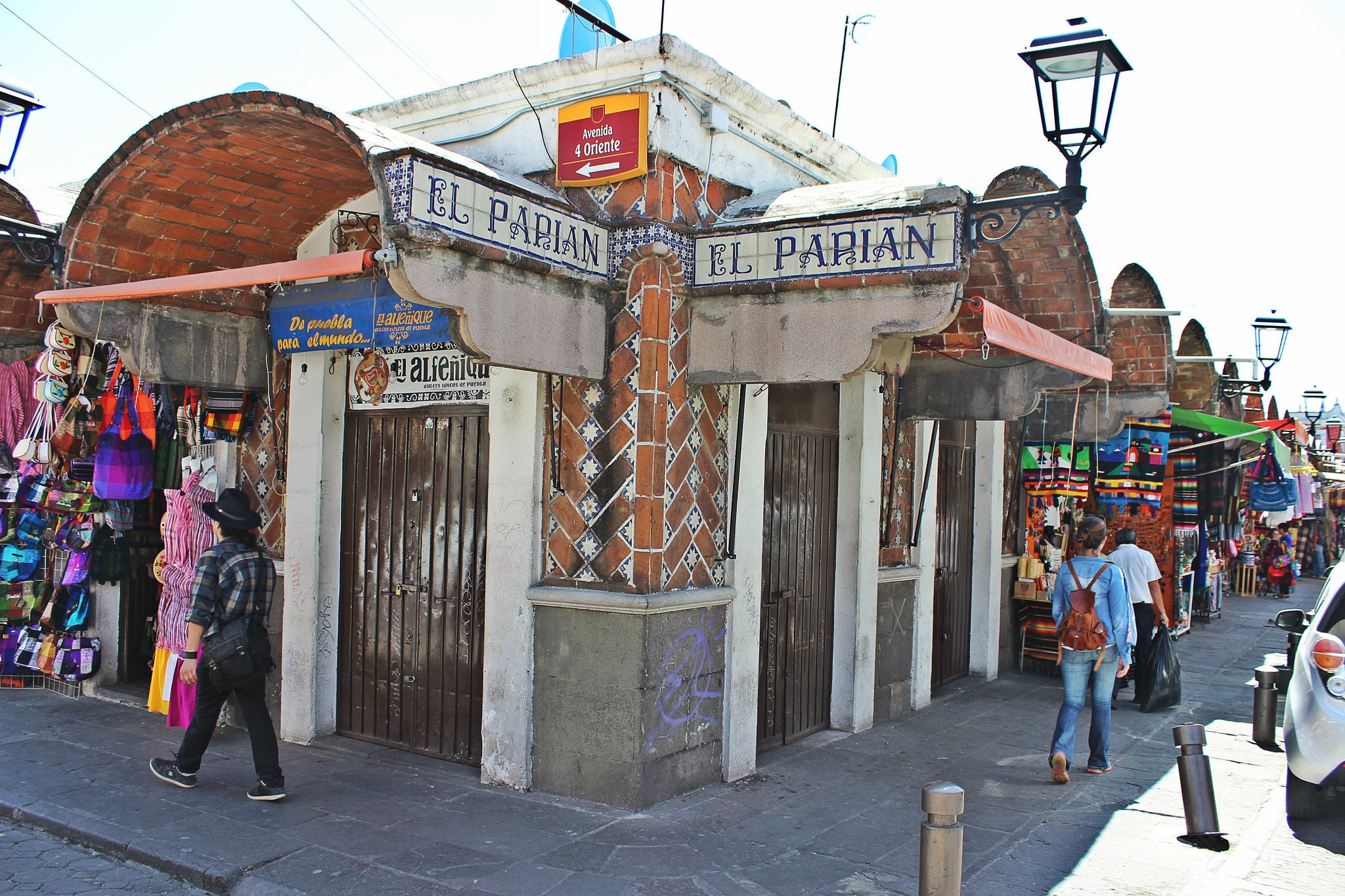 Mercado El Parián desde la calle 4 Oriente.