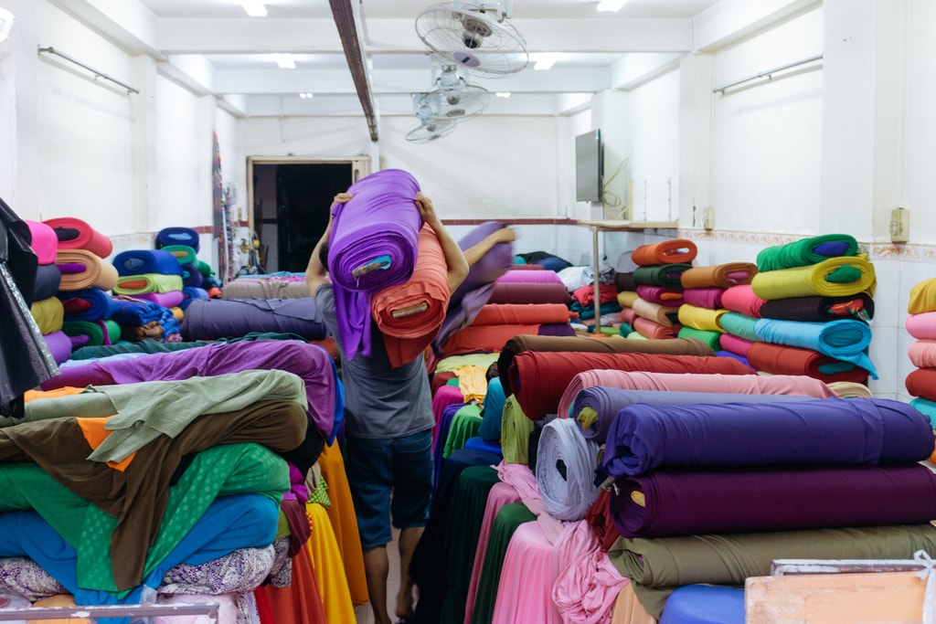 SOAI KINH LAM-FABRICS-MARKET-DISTRICT 5-SAIGON-VIETNAM