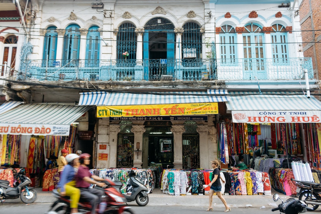 SOAI KINH LAM-FABRICS-MARKET-DISTRICT 5-SAIGON-VIETNAM