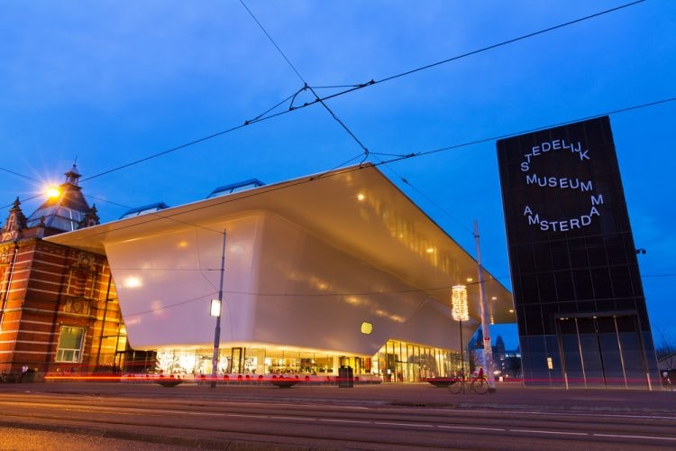 The renovated new wing of the Stedelijk museum, Amsterdam | © Dennis van de Water/Shutterstock