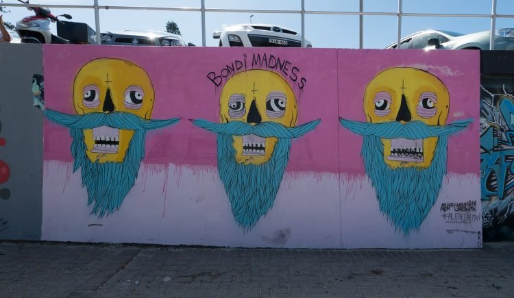 Bondi Beach Graffiti Wall © Jay Galvin / Flickr