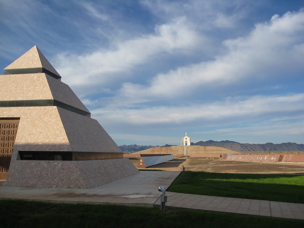 Everything You Need to Know About Felicity The Center of the World