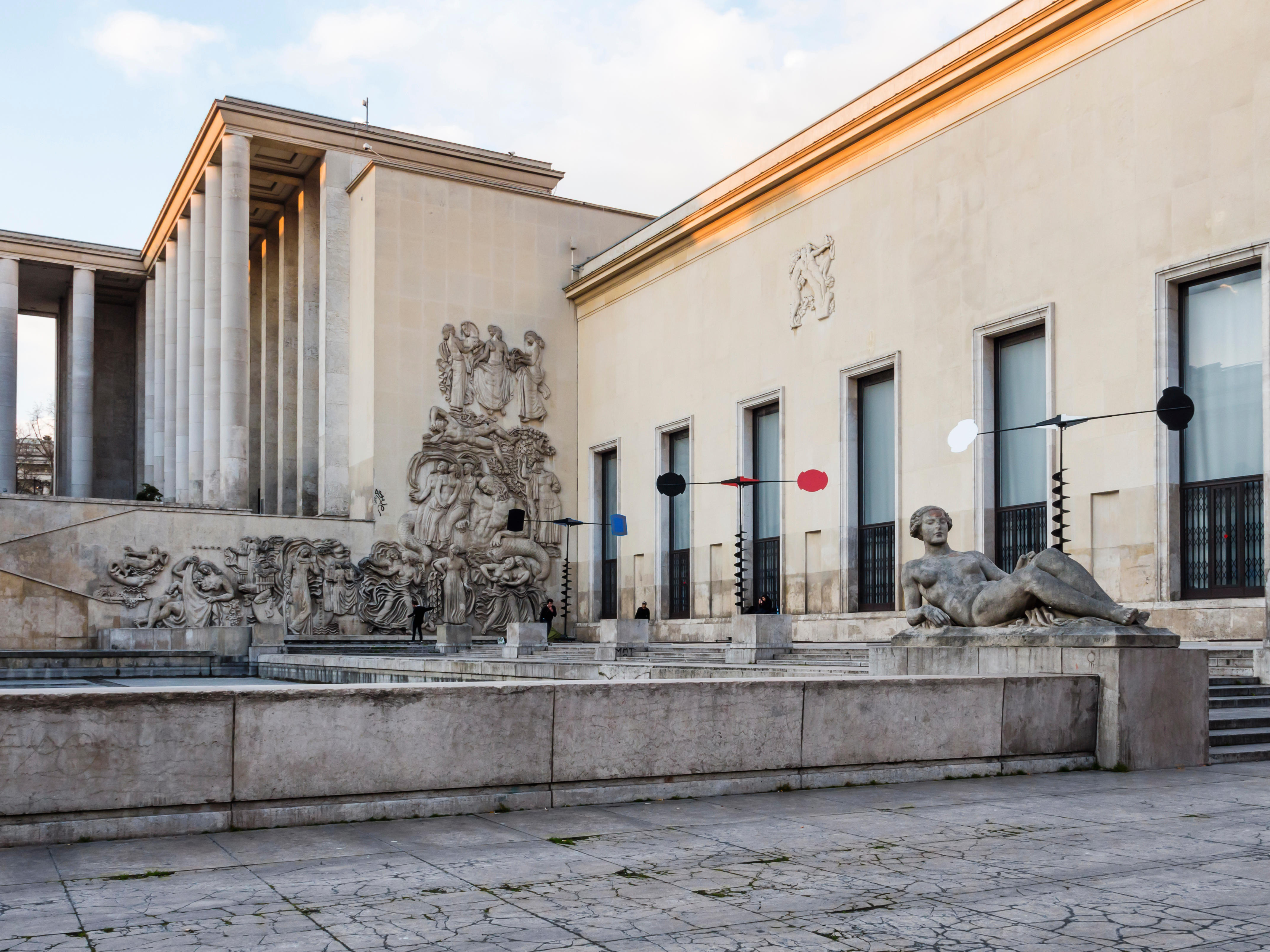 Musee d'Art Moderne de la Ville de Paris, Museum of Modern Art gallery exterior Paris, terrace, building and sculptures