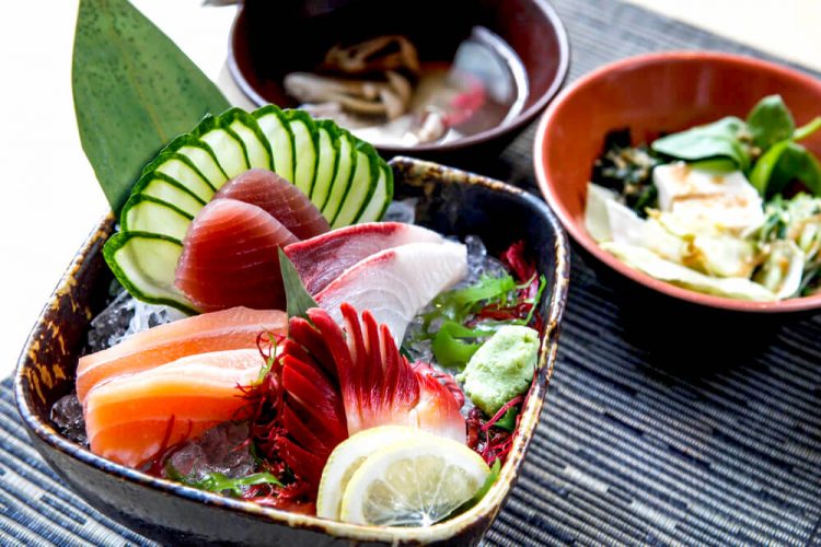 Sashimi platter