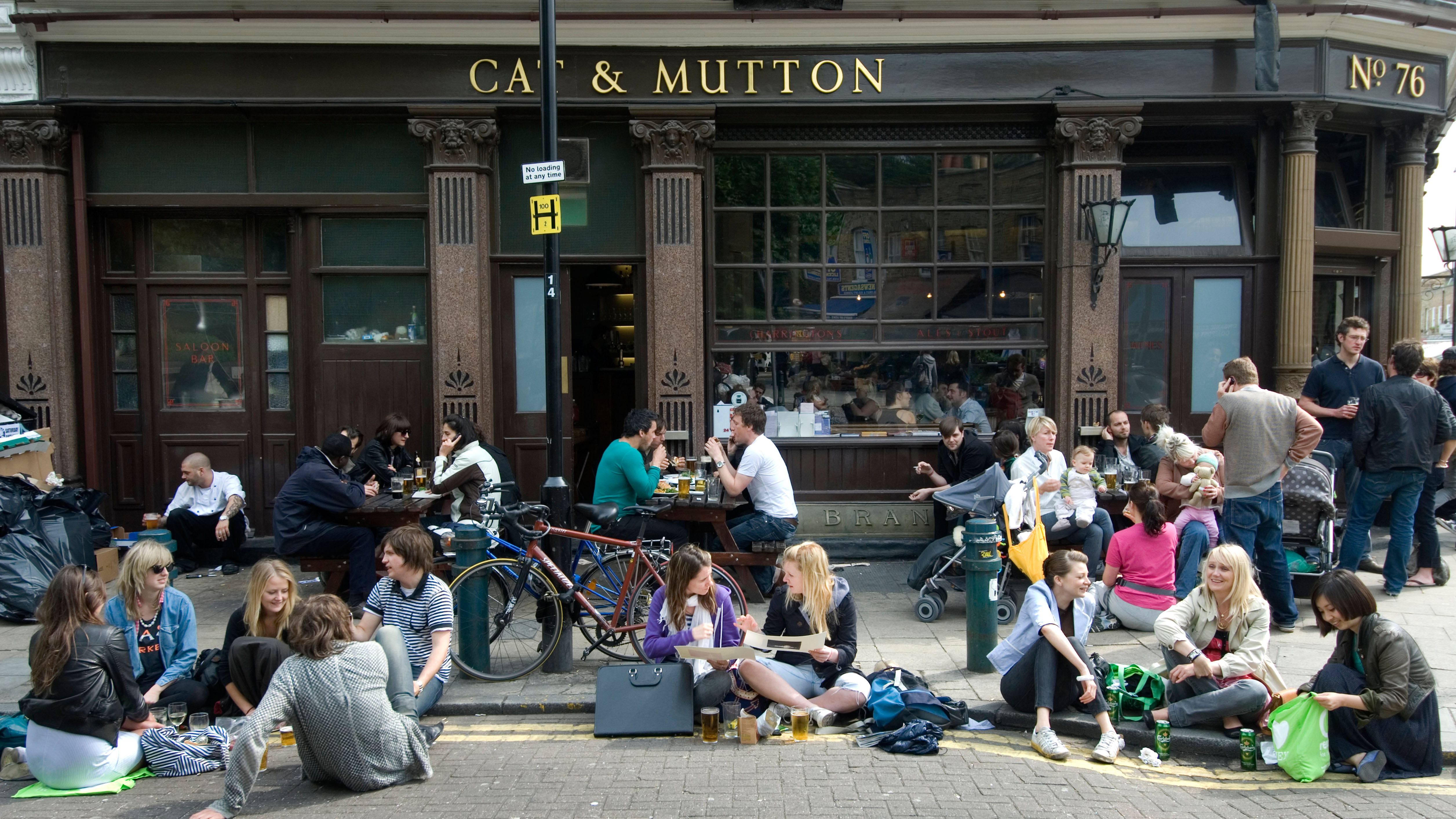 The Top Bars and Pubs in Hackney