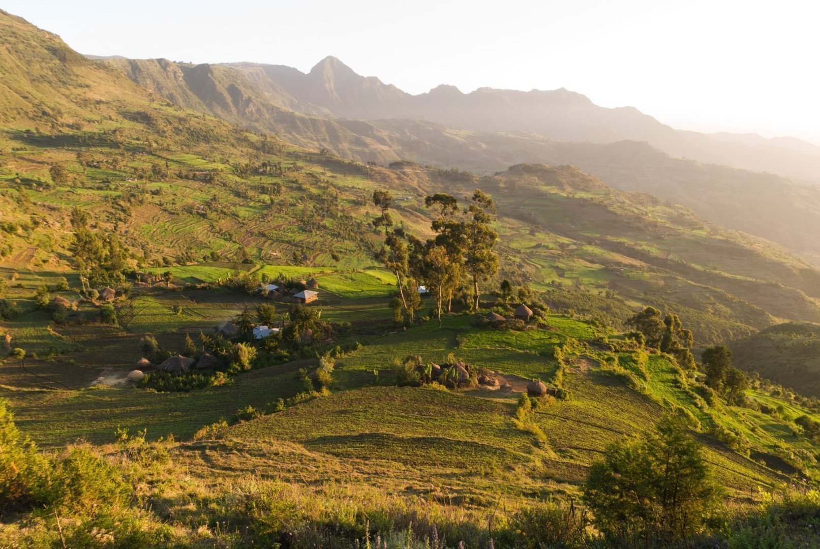 Elk200-1216 Ethiopia, Ankober, escarpment landscape