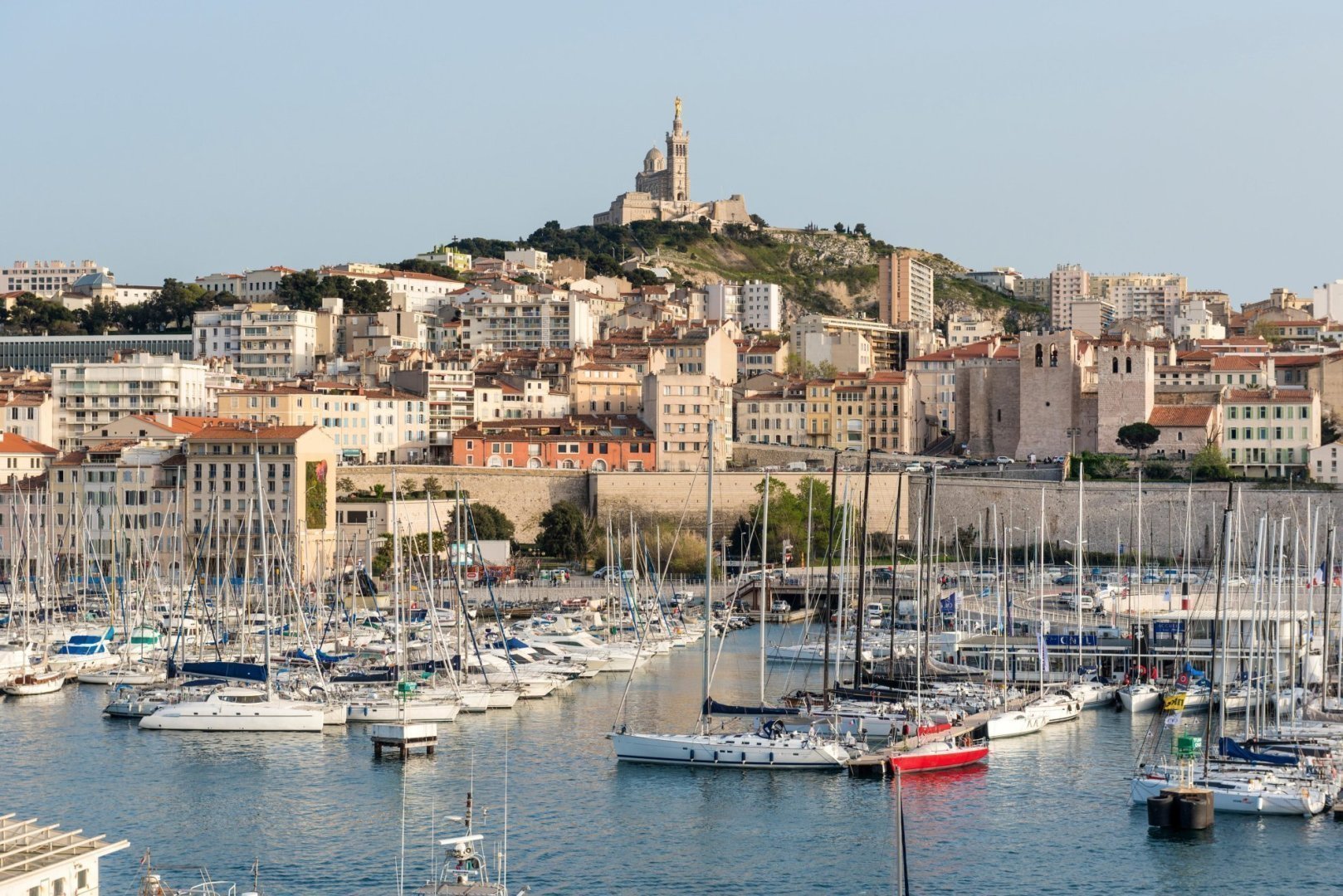 Basilique Notre-Dame de la Garde, Old Port of Marseille harbour (Vieux Port), Marseille, Bouches-du-Rhone, Provence, France