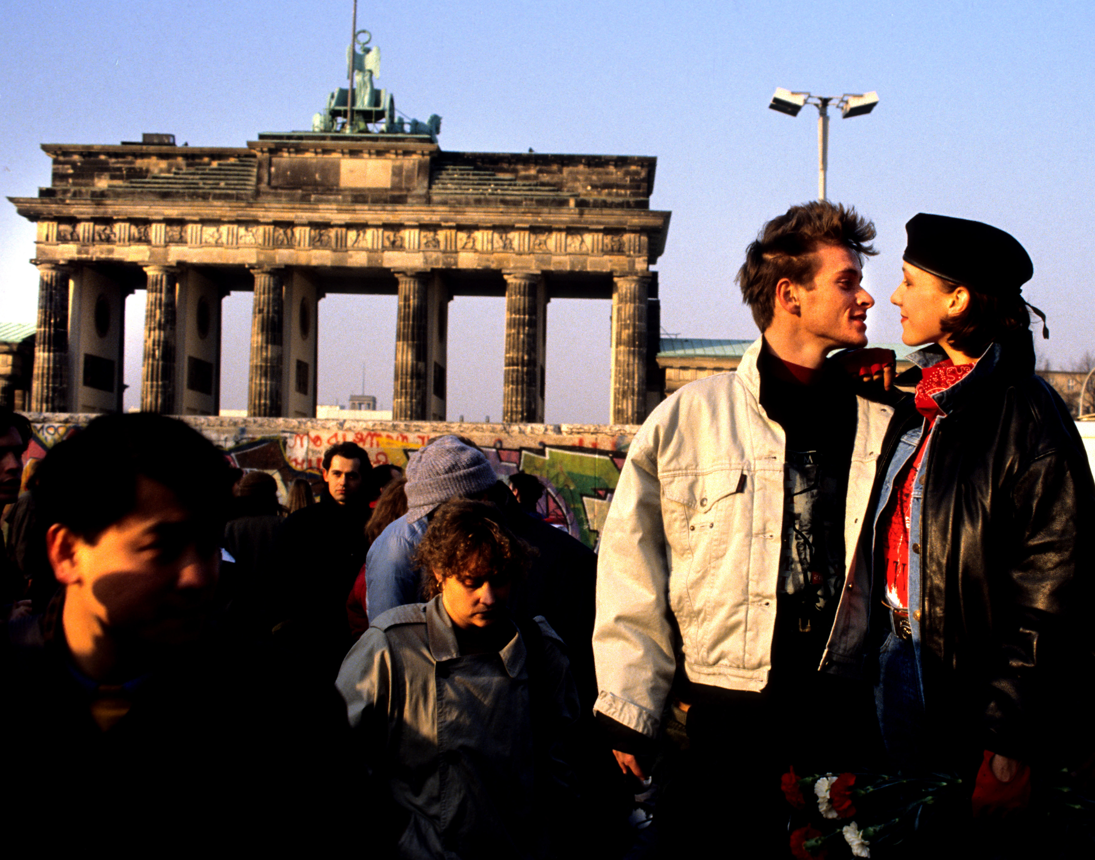 Germany Berlin the Wall Dismantled November 1989 people Berlin the Wall The Brandenburg Gate Tor Germany