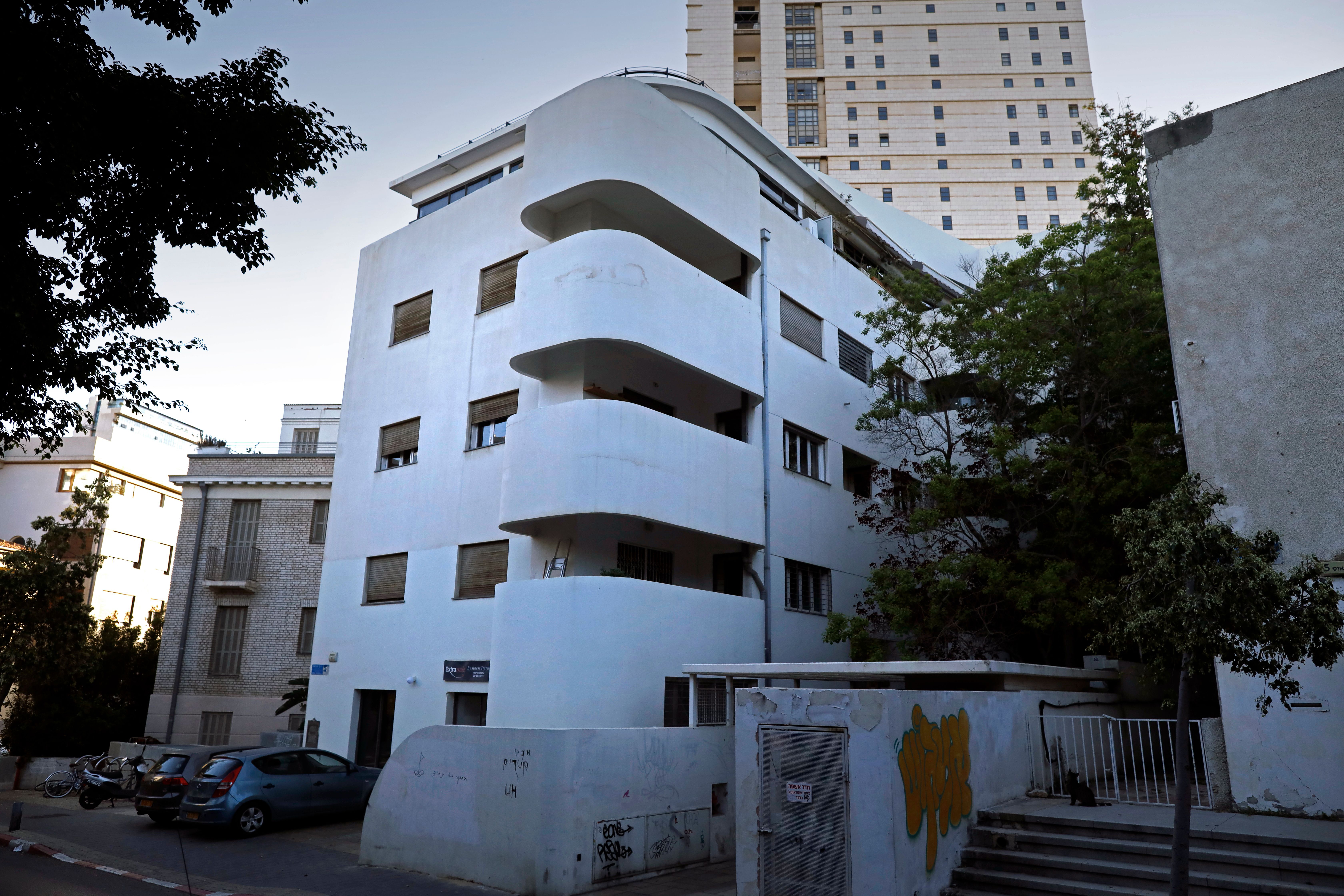 ISRAEL-TEL-AVIV-BAUHAUS-ARCHITECTURE