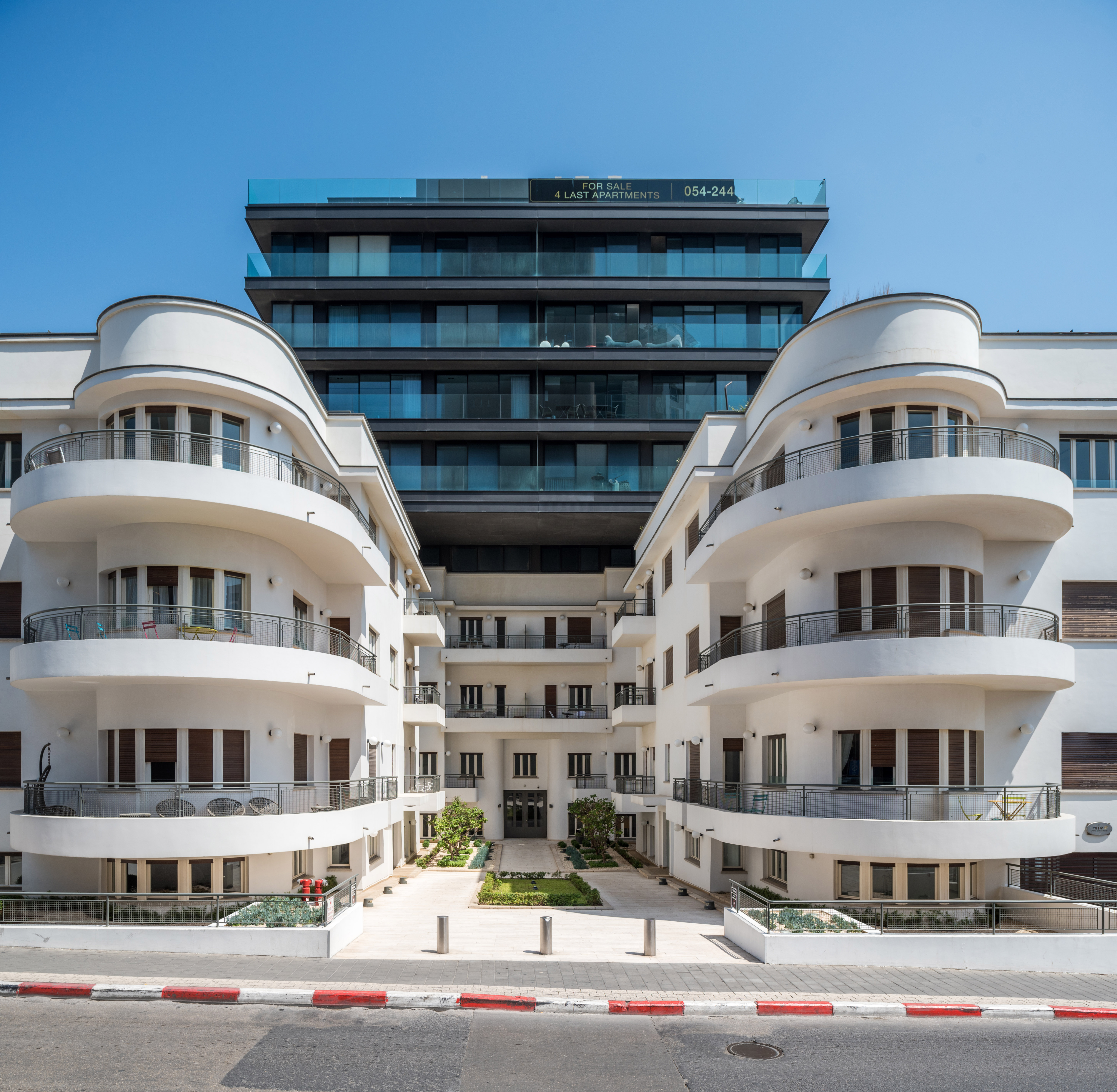 96 Hayarkon renovated Bauhaus building by Bar Orian architects - april 16th 2017, Tel Aviv-Yafo, Israel
