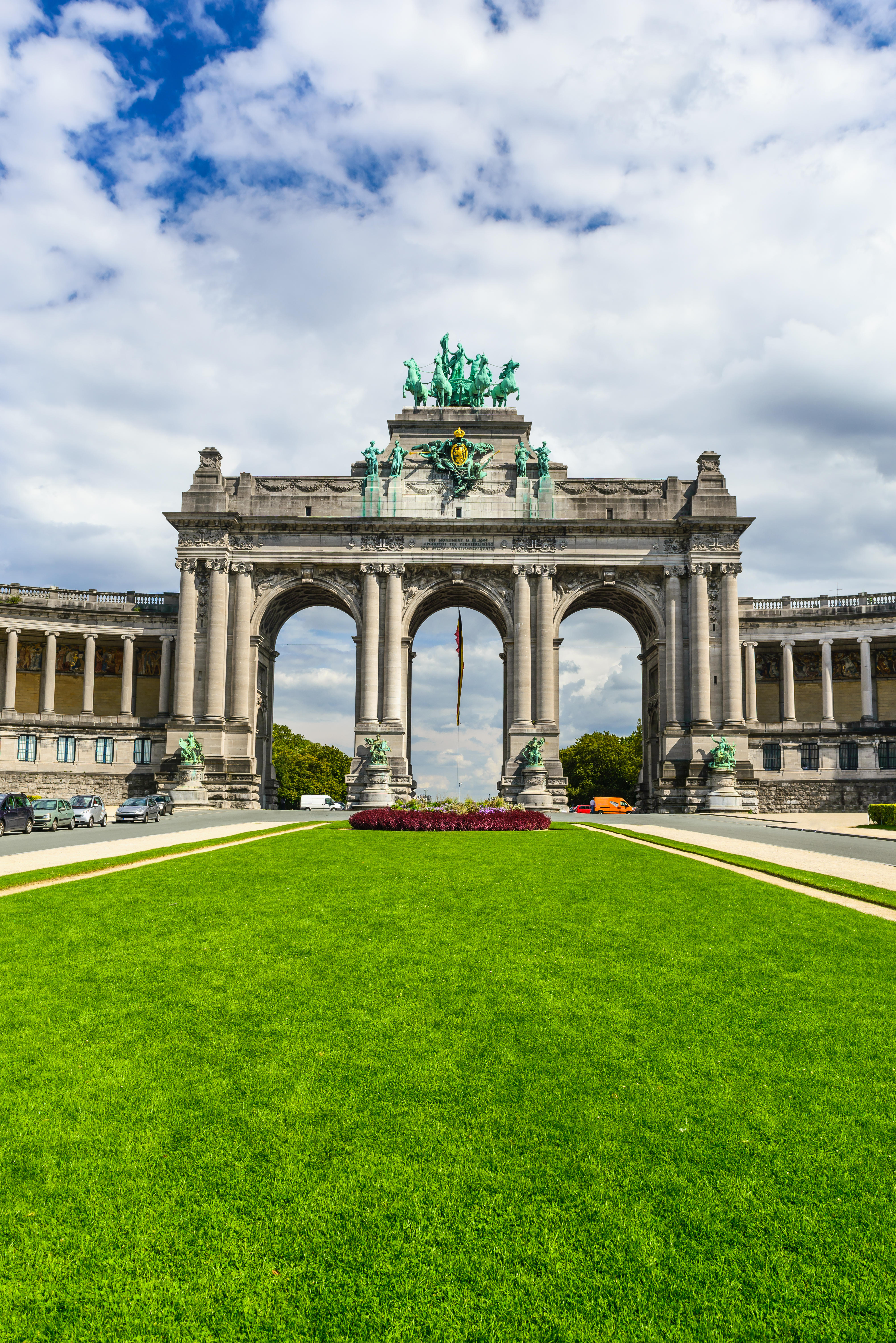 Bruxelles, Belgium. Parc du Cinquantenaire with Arch built for the Golden Jubilee celebrations of Belgian independence. Brussels