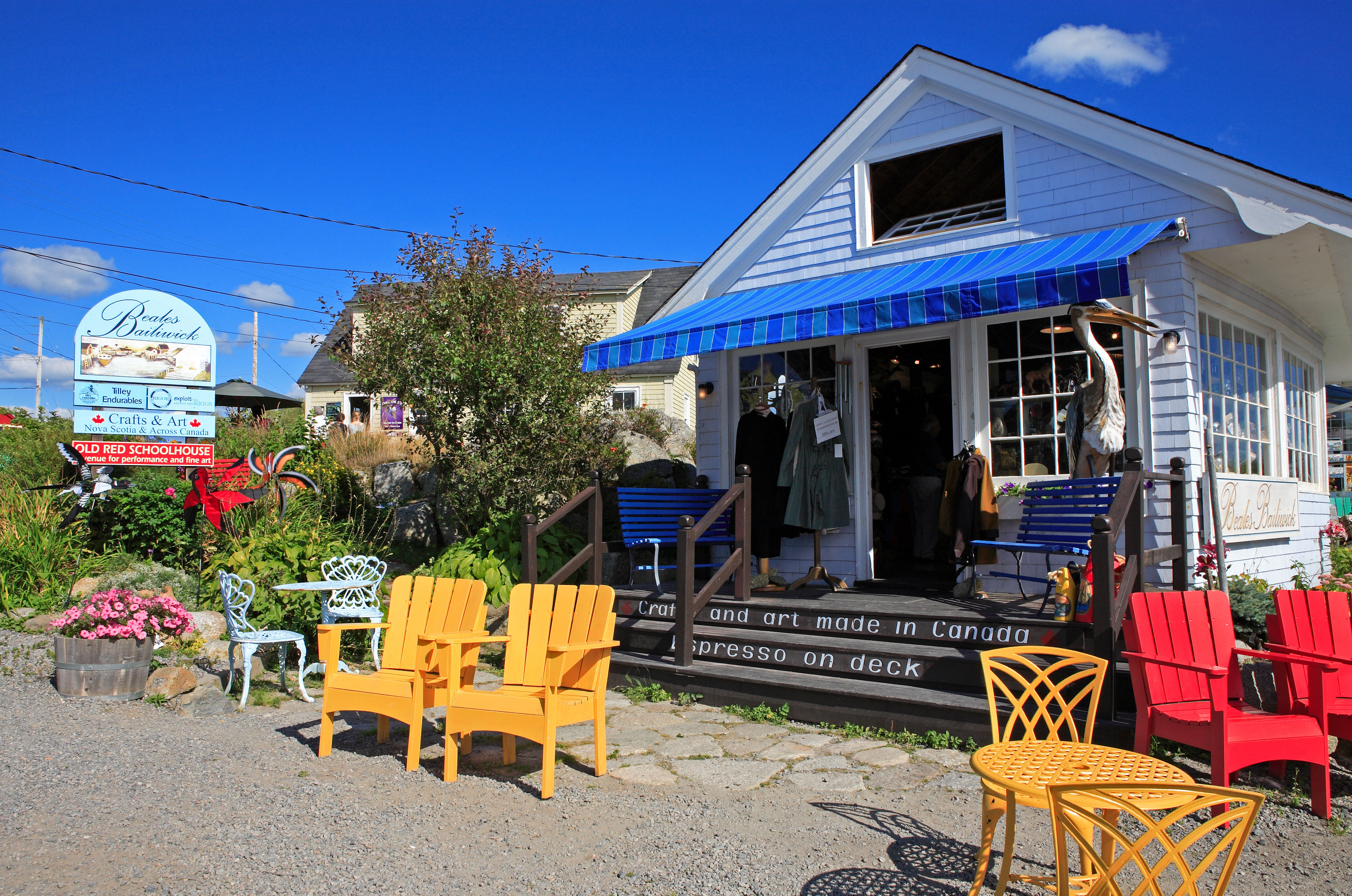 Art & Craft Shop, Peggy's Cove, Nr. Halifax. Image shot 2006. Exact date unknown.