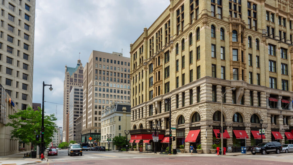 The Best Historic Hotels to Book in Milwaukee, Wisconsin