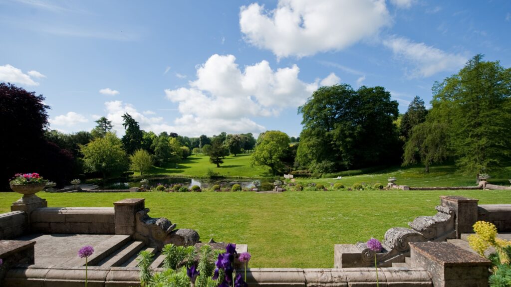 The Best FamilyFriendly Hotels to Book in the Cotswolds, UK