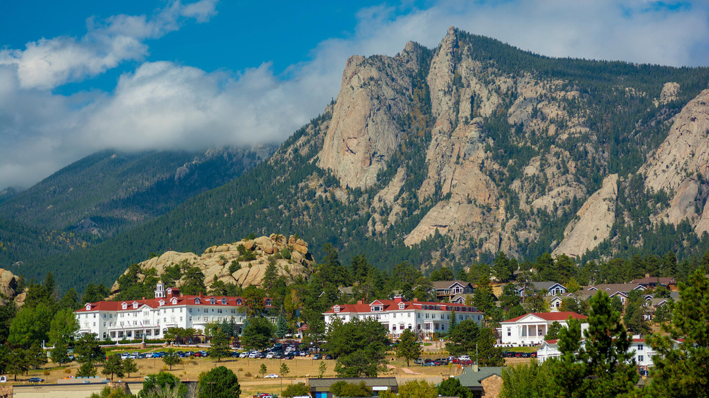 How to Visit the Hotel Where 'The Shining' Was Filmed