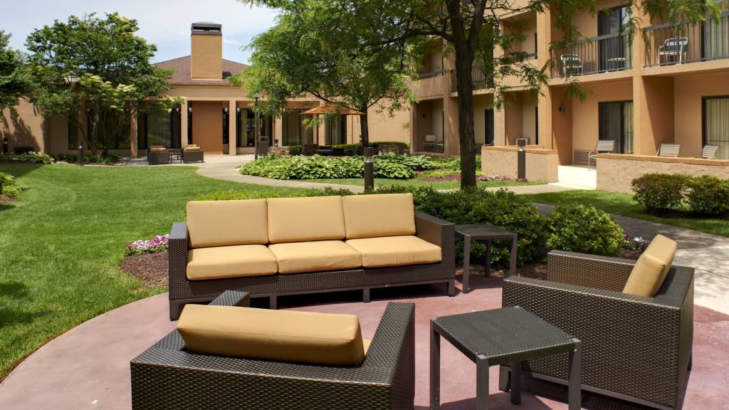 The Best Hotels to Book in Romulus, Michigan